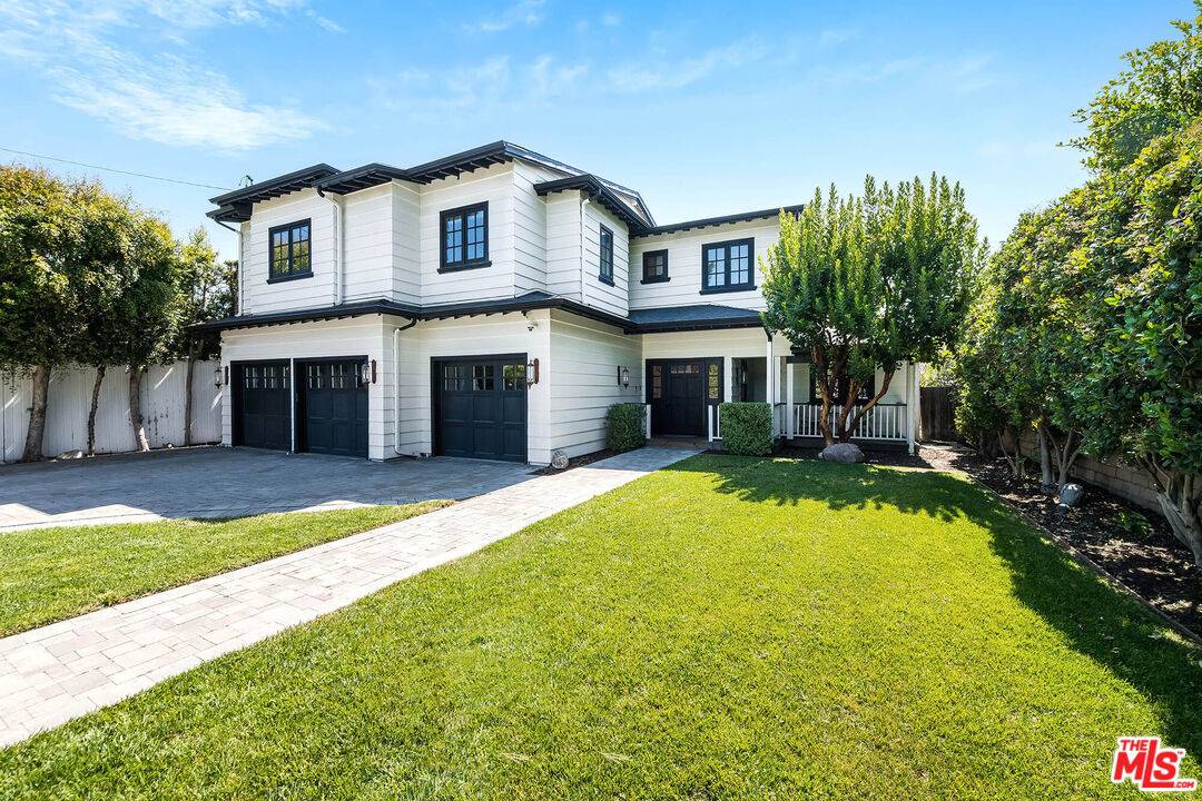 Sherman Oaks, CA 91423,4938 Morse Ave