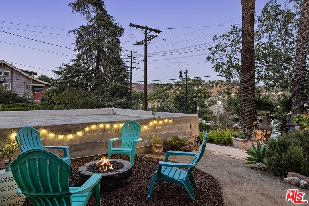 Los Angeles, CA 90065,4129 Marmion Way