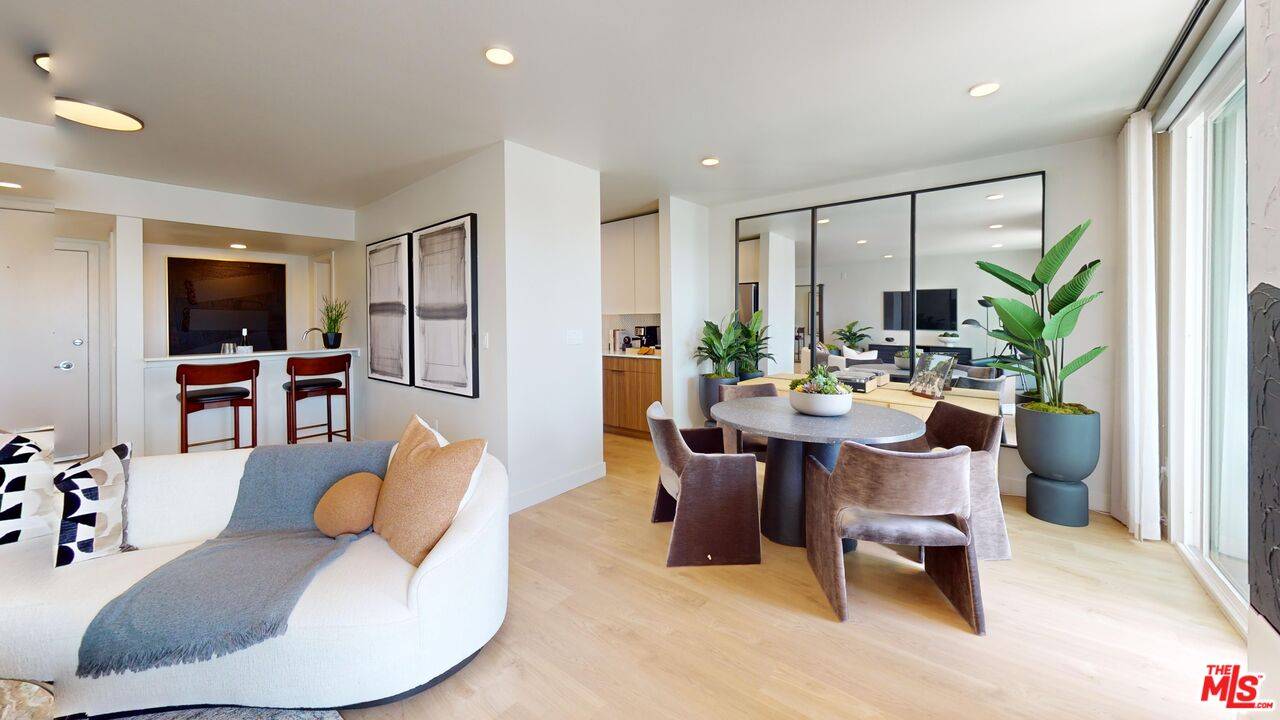Marina Del Rey, CA 90292,13900 Panay Way #SR-109
