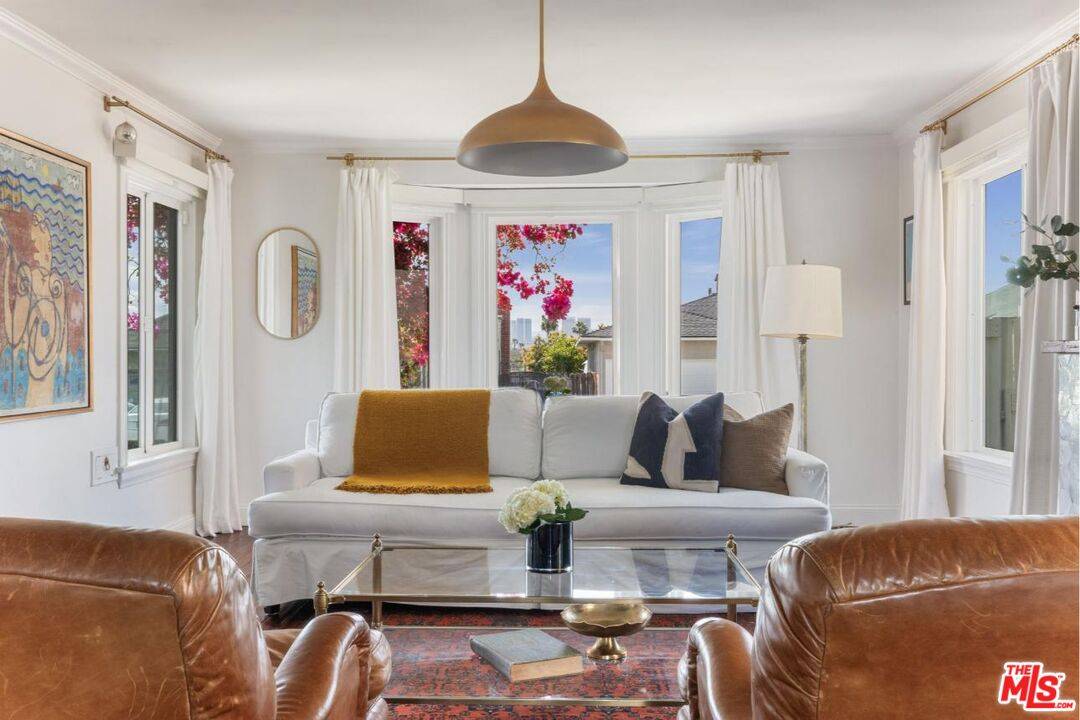 Los Angeles, CA 90019,1630 S Sierra Bonita Ave