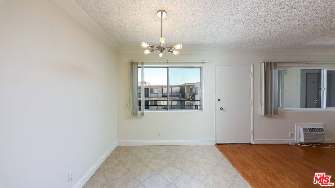 West Hollywood, CA 90046,7548 W HAMPTON AVE #304