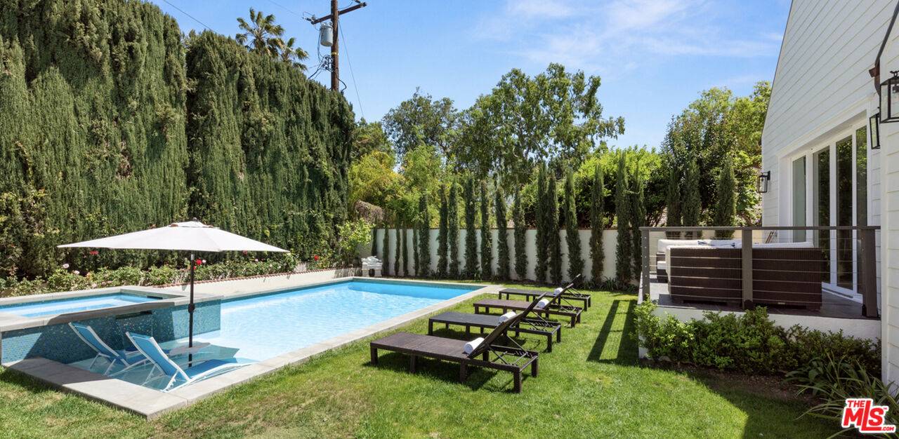 Beverly Hills, CA 90210,504 FOOTHILL RD