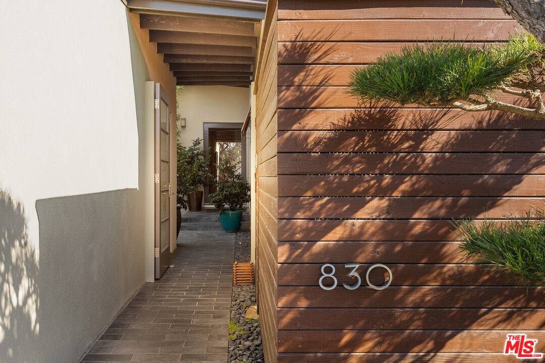 Seal Beach, CA 90740,830 Marvista Ave