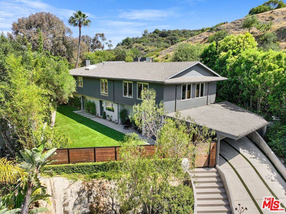 Los Angeles, CA 90046,7712 Chandelle Pl