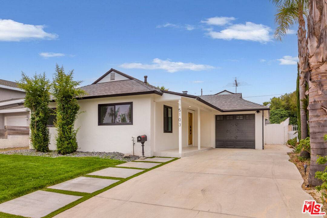 Tarzana, CA 91356,5103 Chimineas Ave