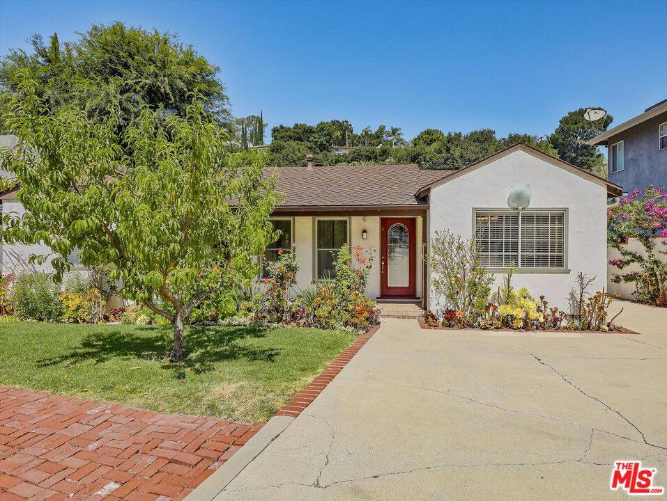 Sherman Oaks, CA 91423,4009 BEVERLY GLEN