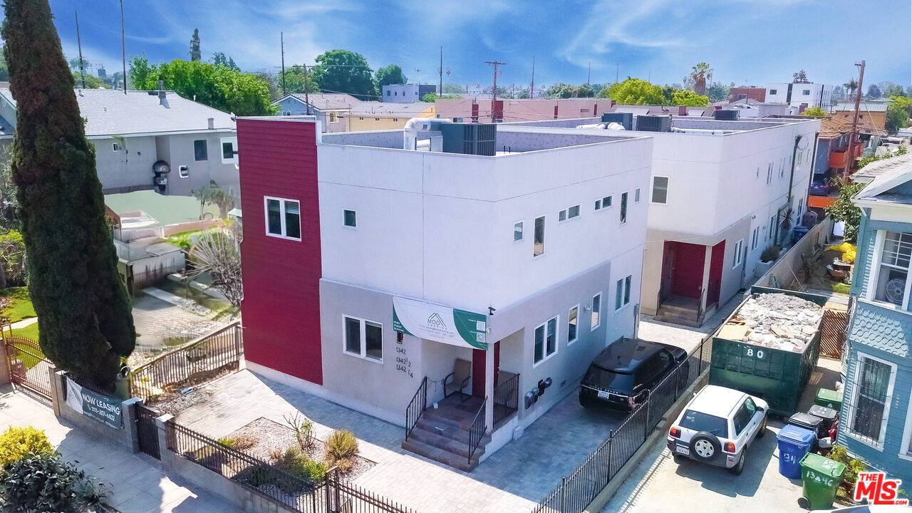 Los Angeles, CA 90007,1340 W 37th St