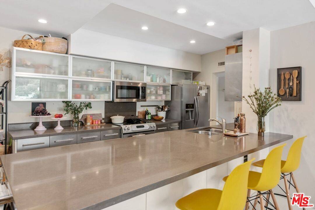 Los Angeles, CA 90046,7250 Franklin Ave #903