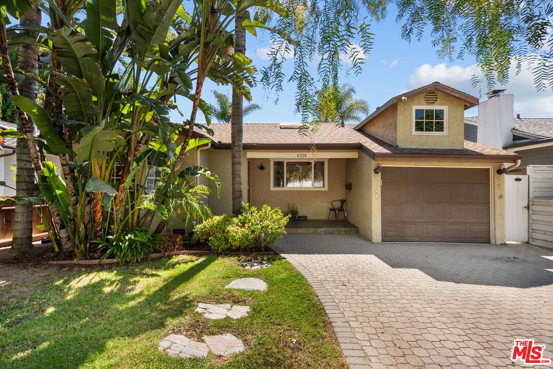 Sherman Oaks, CA 91423,4328 Allott Ave