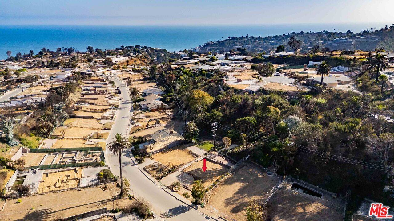 Pacific Palisades, CA 90272,747 Jacon Way