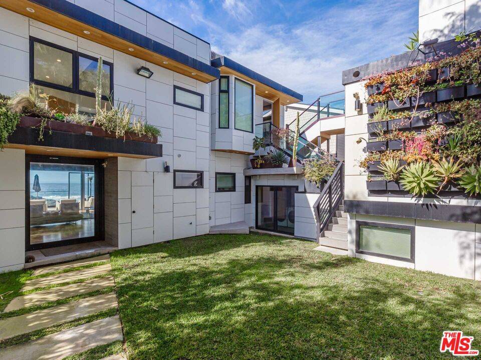 Malibu, CA 90265,24958 Malibu Rd