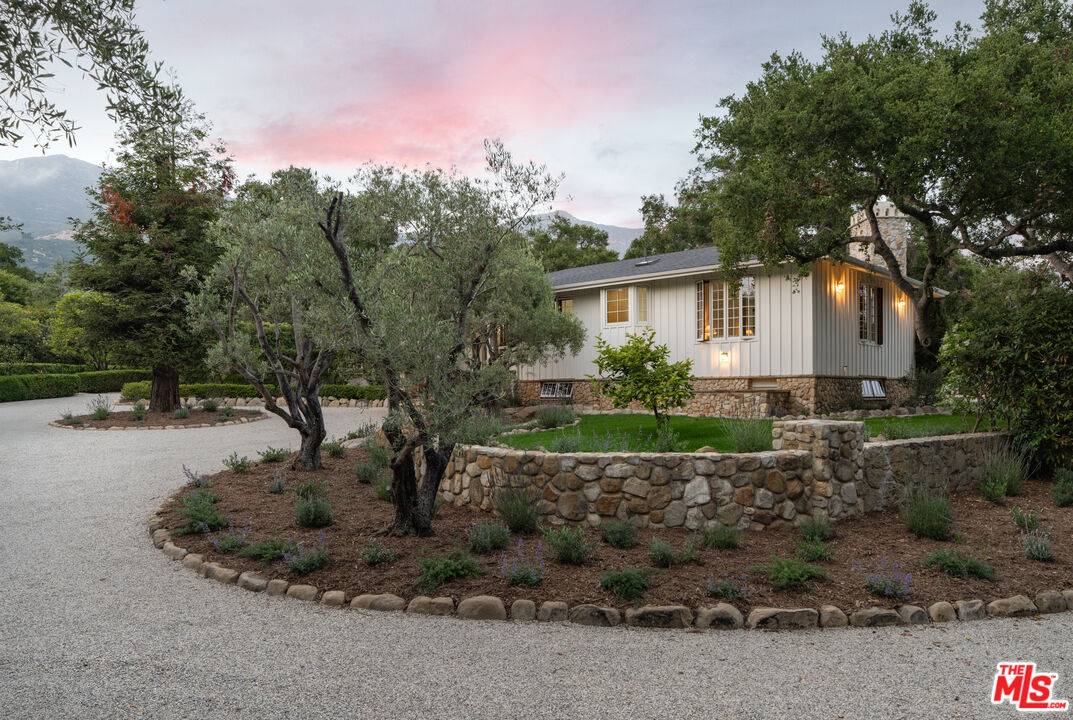 Santa Barbara, CA 93108,690 San Ysidro Rd