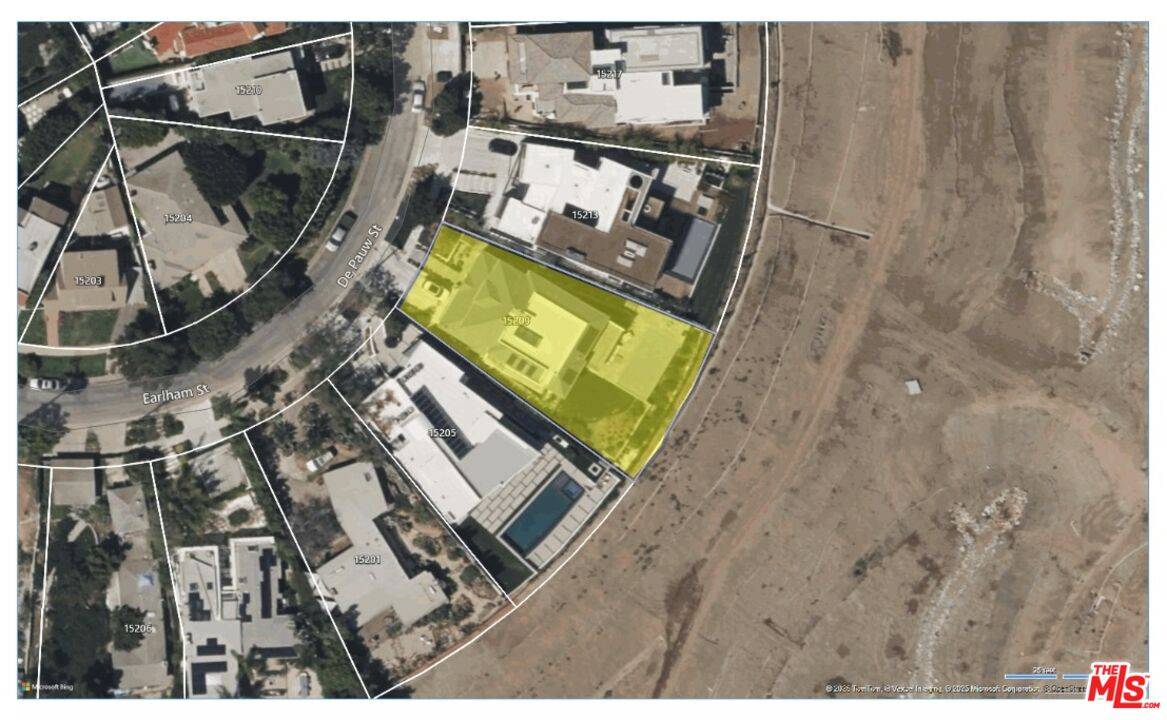 Pacific Palisades, CA 90272,15209 De Pauw St