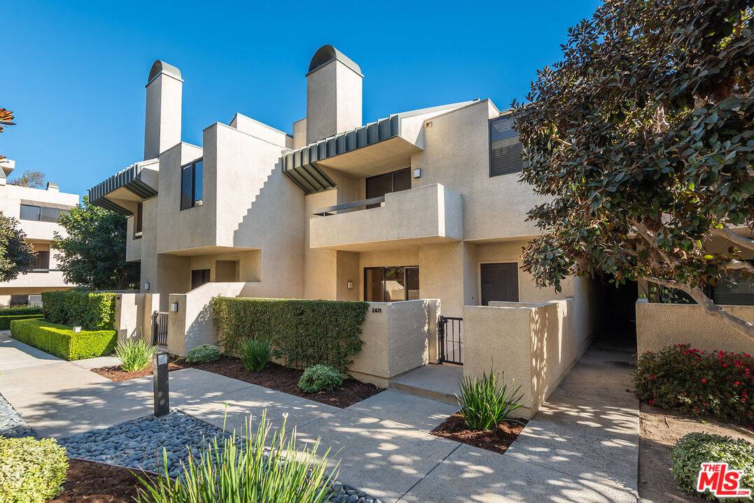 Los Angeles, CA 90067,2471 CENTURY HL