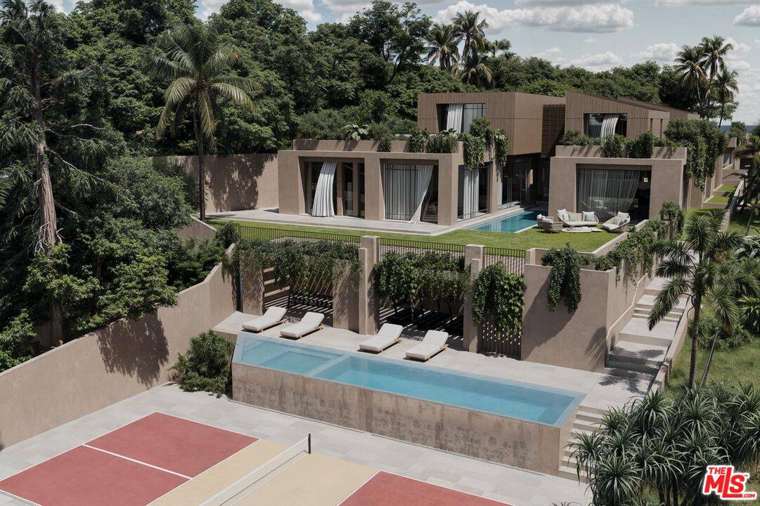 Beverly Hills, CA 90210,1119 Schuyler Rd