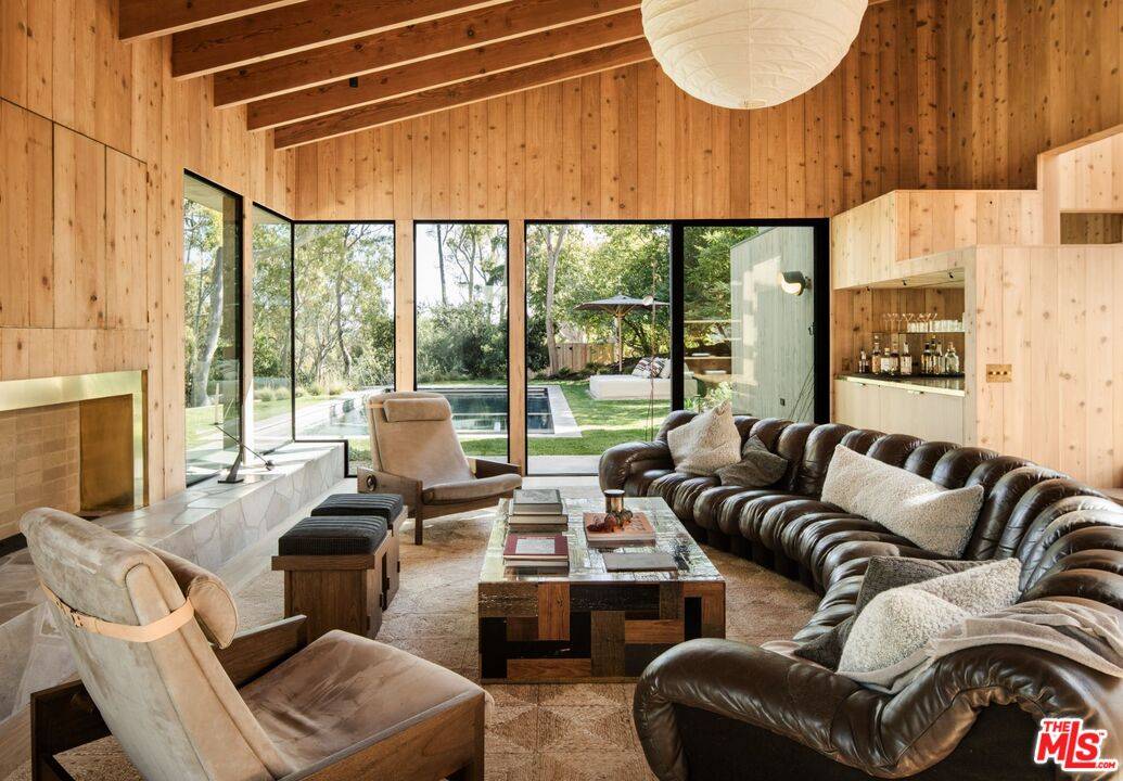 Malibu, CA 90265,28779 Sea Ranch Way