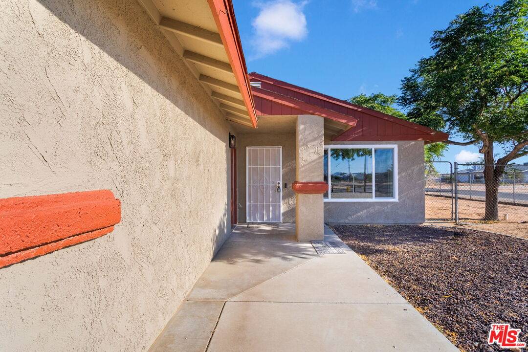 Apple Valley, CA 92308,22113 Sioux Rd