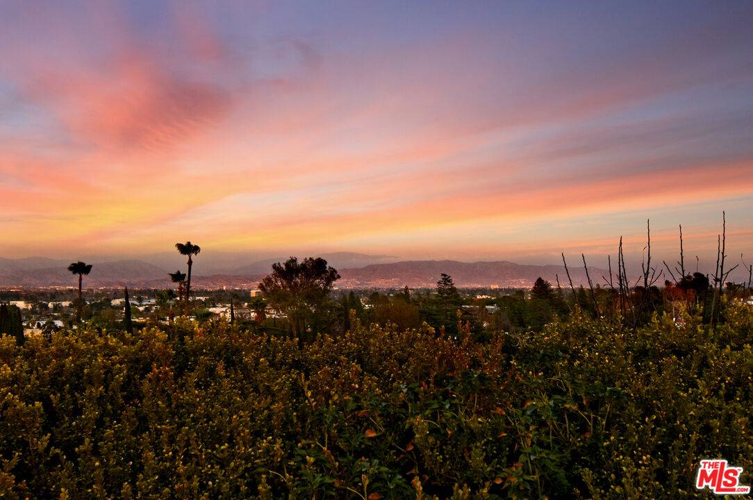 Sherman Oaks, CA 91403,4141 Knobhill Dr