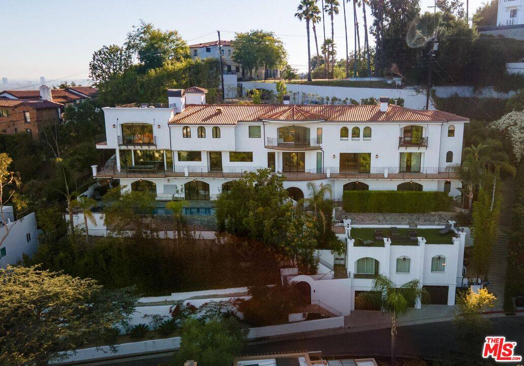 Los Angeles, CA 90027,4733 Bonvue Ave