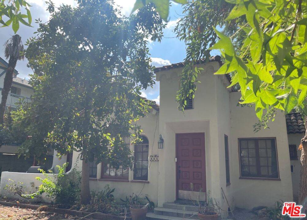 Los Angeles, CA 90027,4448 Avocado St #4448 1/2