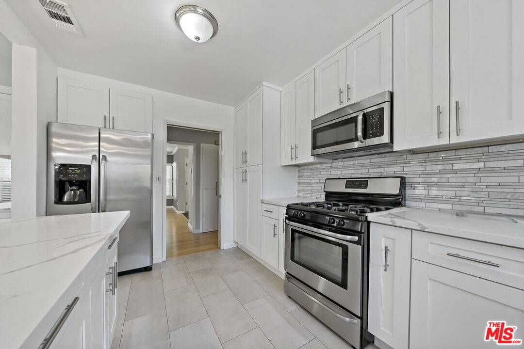 Granada Hills, CA 91344,10731 Gothic Ave