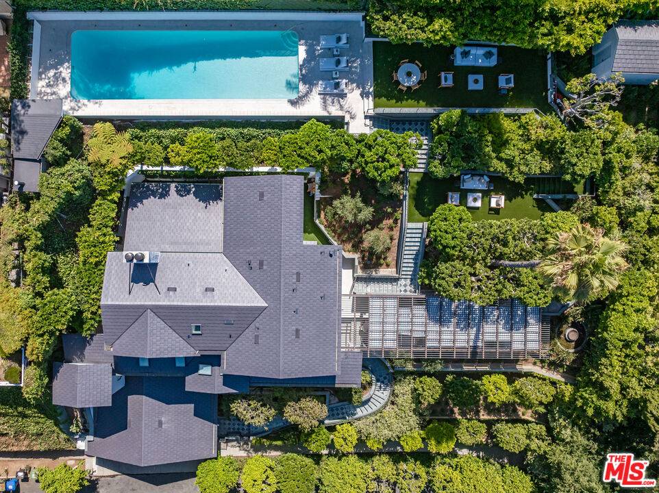 Los Angeles, CA 90024,365 Norcroft Ave