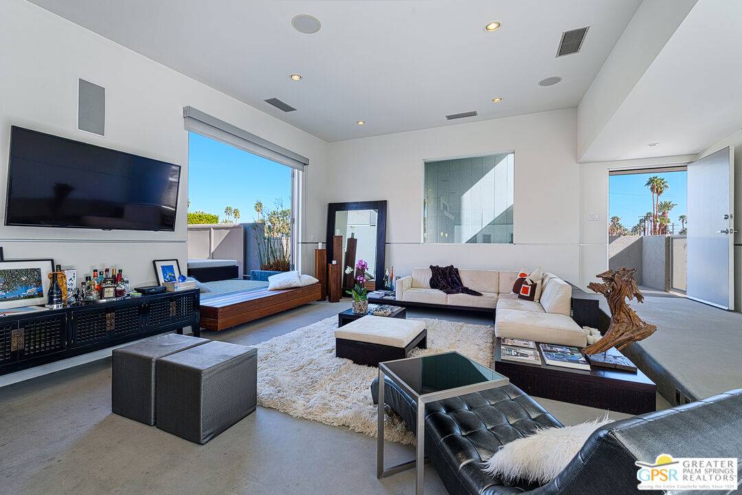 Palm Springs, CA 92264,1947 S Joshua Tree Pl