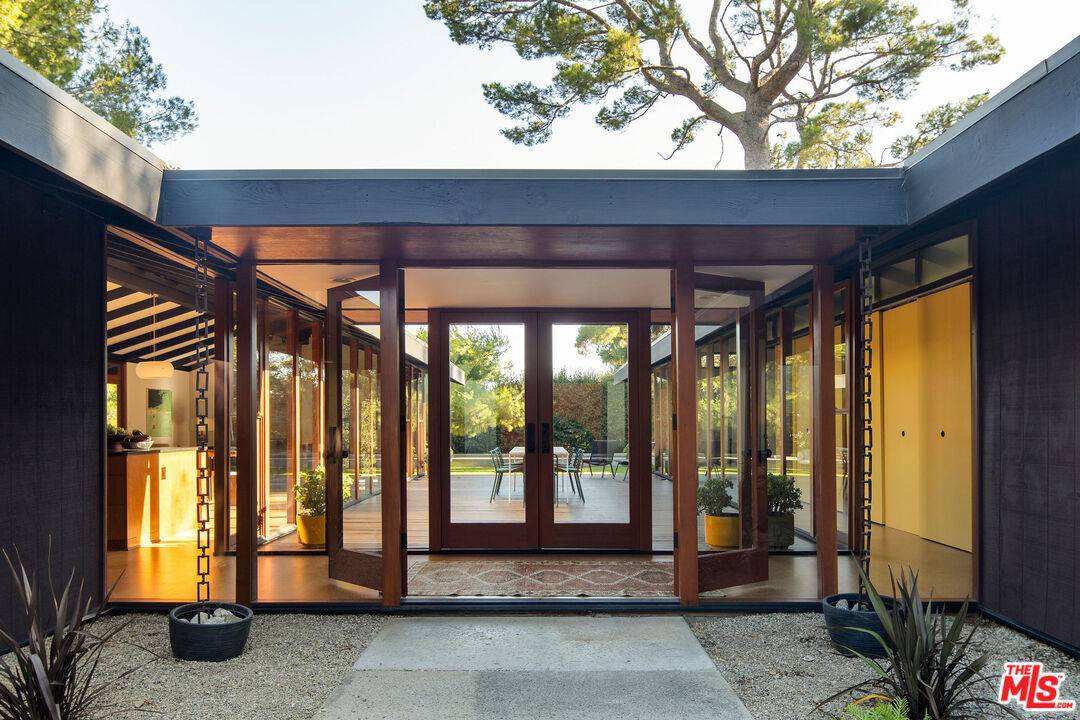 South Pasadena, CA 91030,2050 La Fremontia St