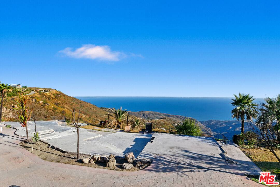 Topanga, CA 90290,23010 Saddle Peak Rd