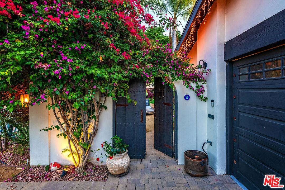 North Hollywood, CA 91602,4635 Bellflower Ave