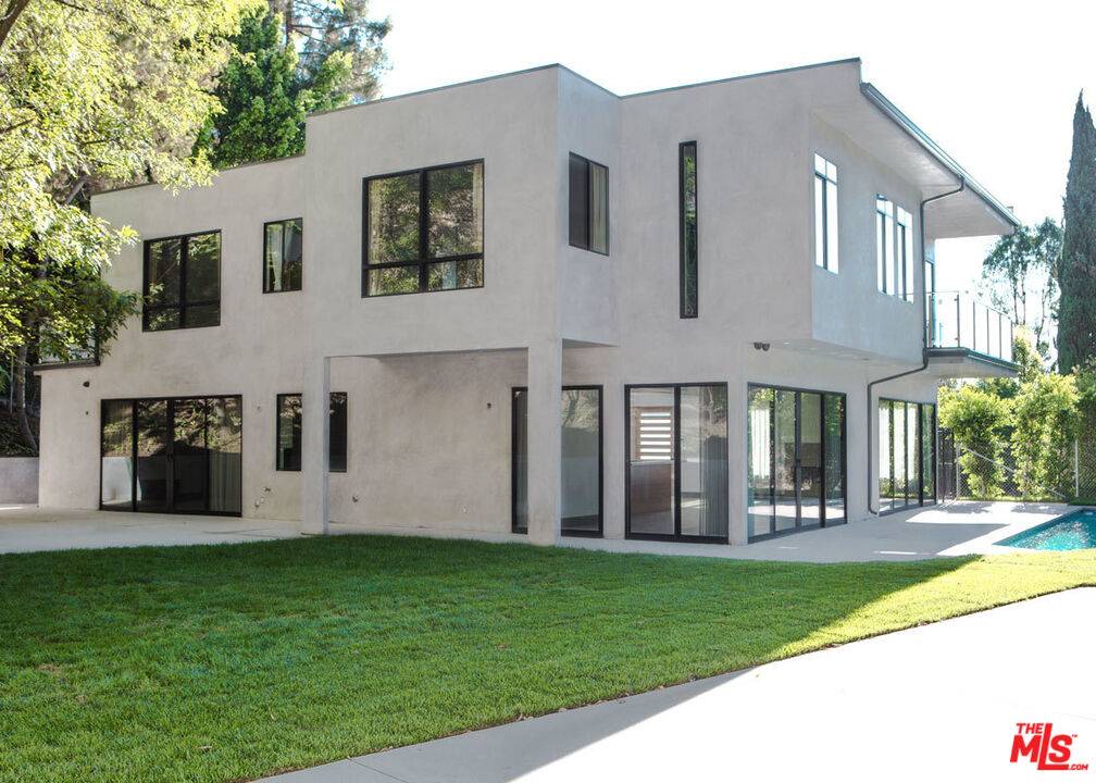 Studio City, CA 91604,11200 DONA LOLA DR