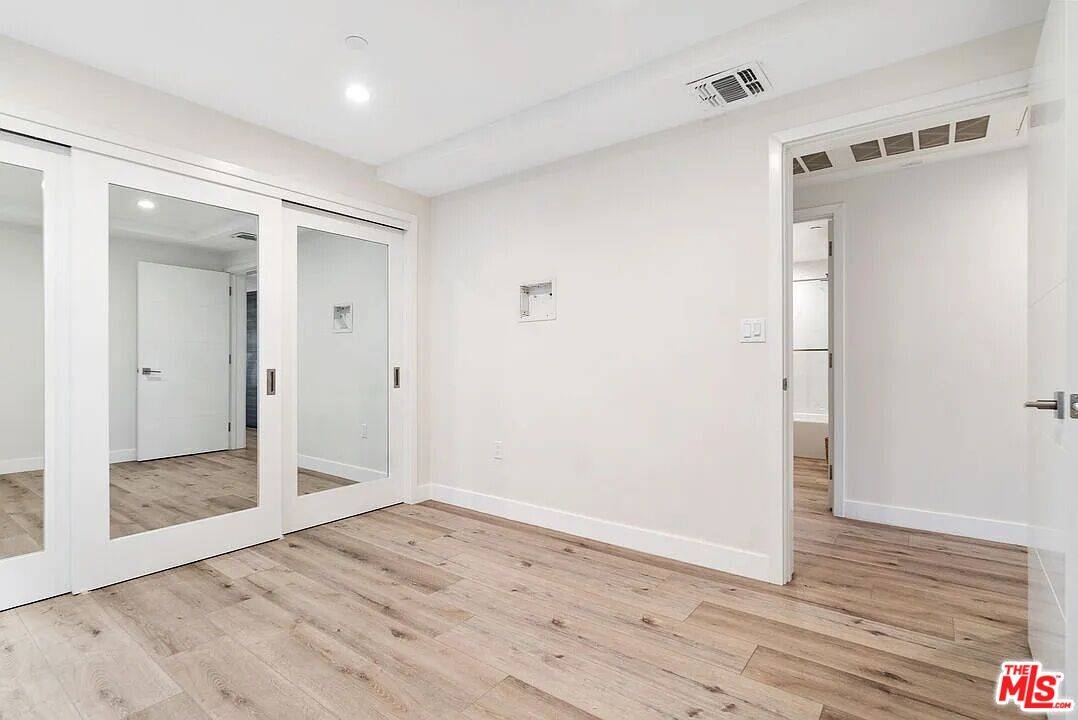 Los Angeles, CA 90005,846 S Mariposa Ave #605