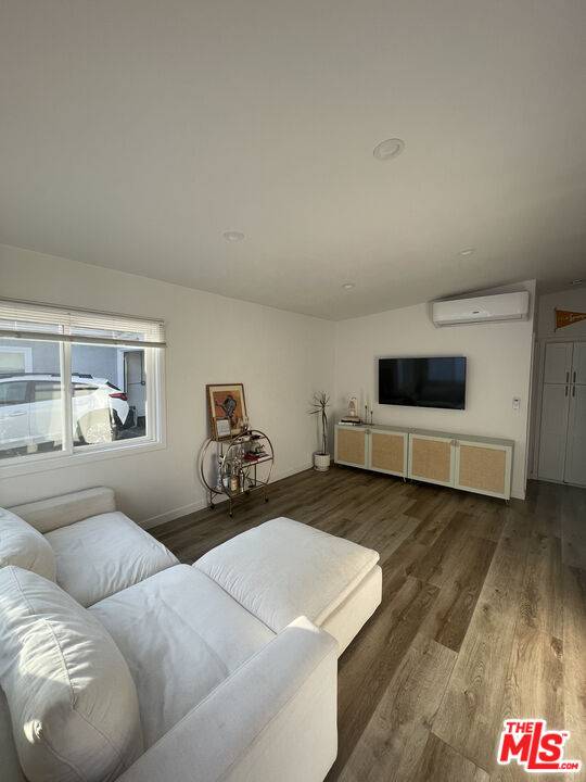 Costa Mesa, CA 92627,2658 Santa Ana Ave