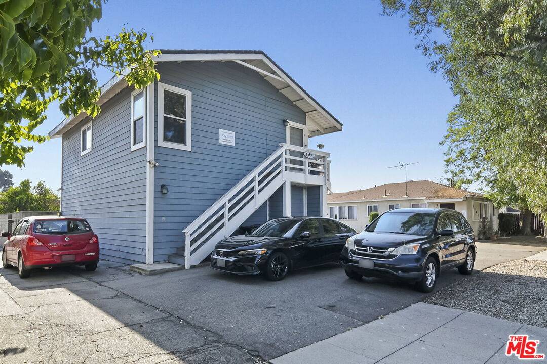 North Hollywood, CA 91601,5648 Riverton Ave