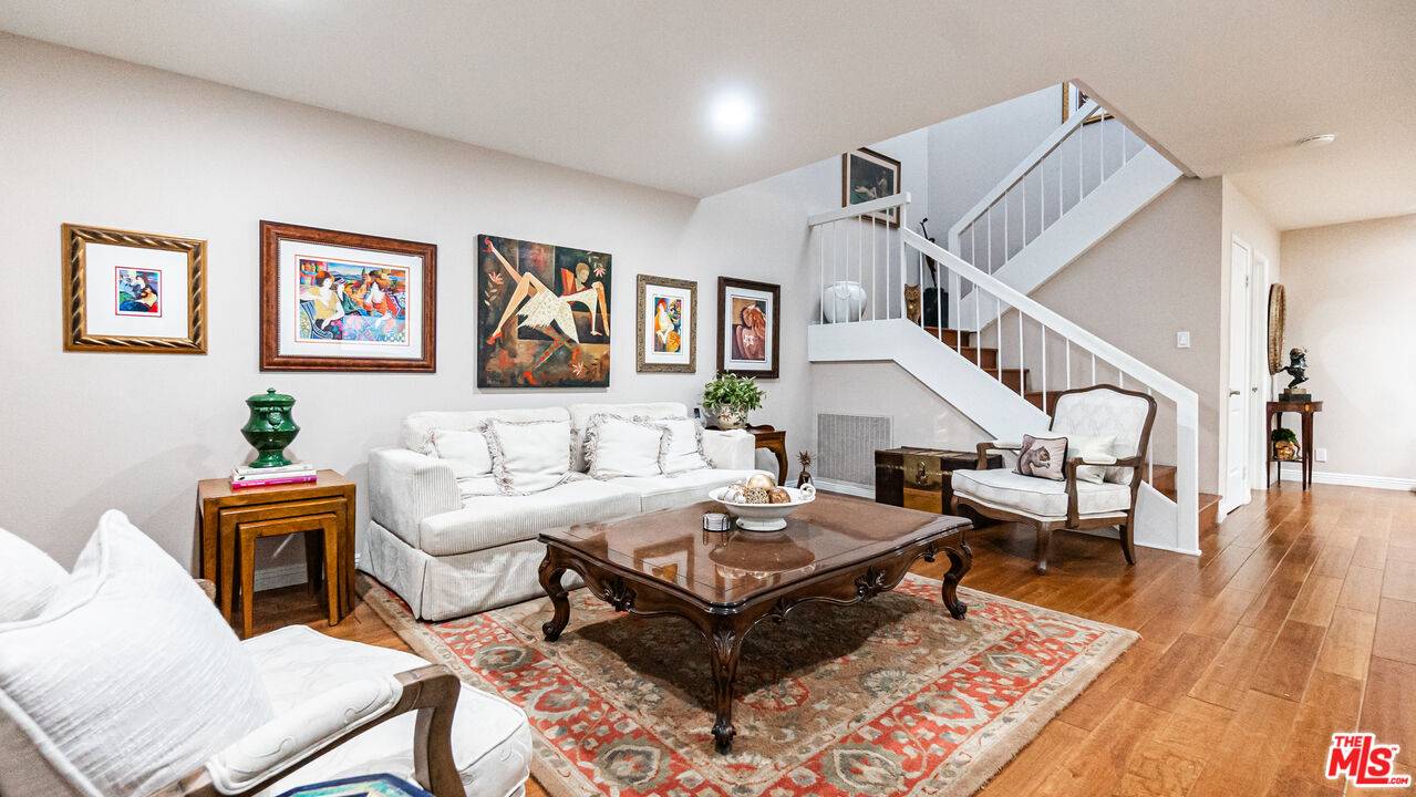 Northridge, CA 91325,18131 Andrea Cir #4