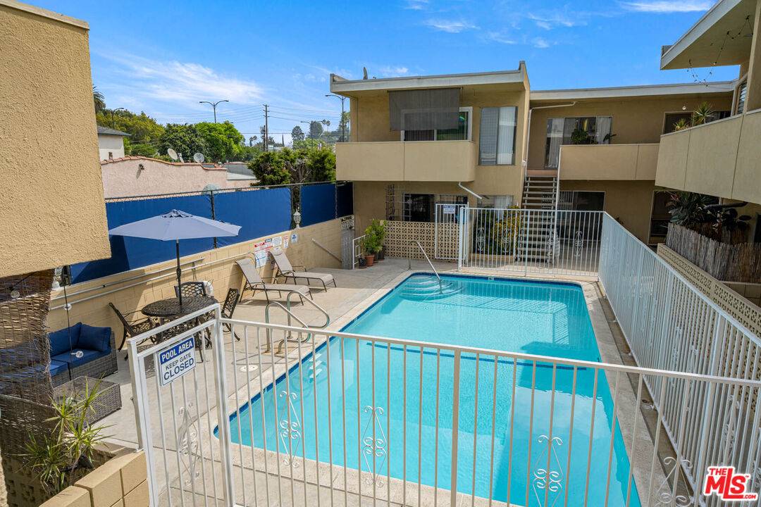 Los Angeles, CA 90027,2050 Rodney Dr