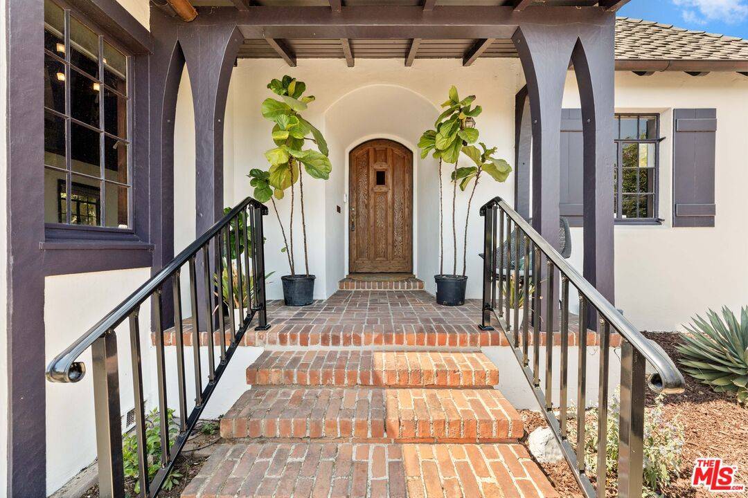 Los Angeles, CA 90027,Ronda Vista Dr