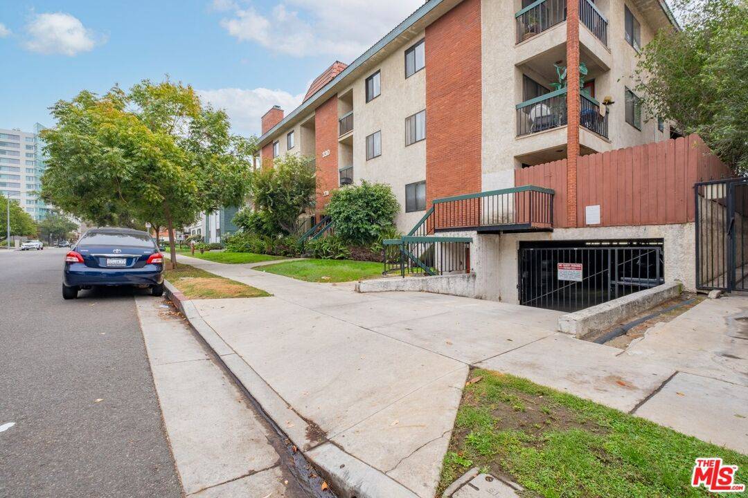 Glendale, CA 91203,330 Burchett St #206