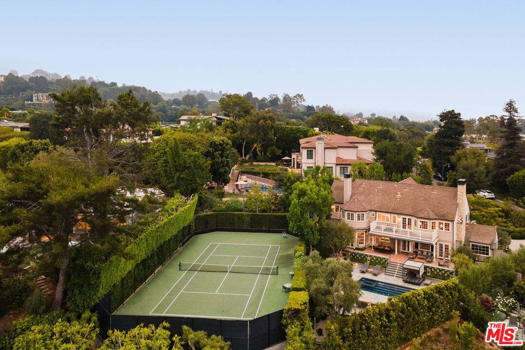 Los Angeles, CA 90049,253 Ashdale Pl