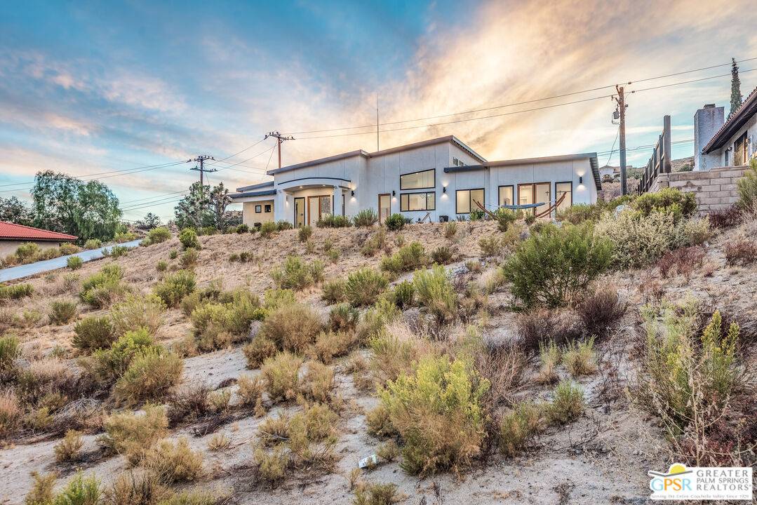 Yucca Valley, CA 92284,7664 Shafter