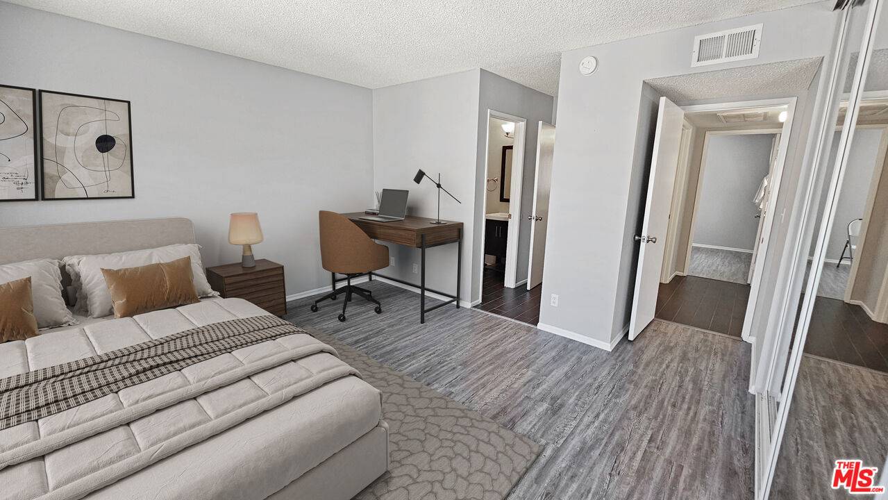 Mission Hills, CA 91345,9928 Sepulveda Blvd #5