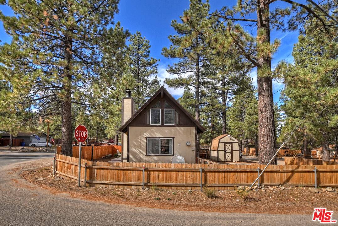 Big Bear City, CA 92314,2074 1st Ln