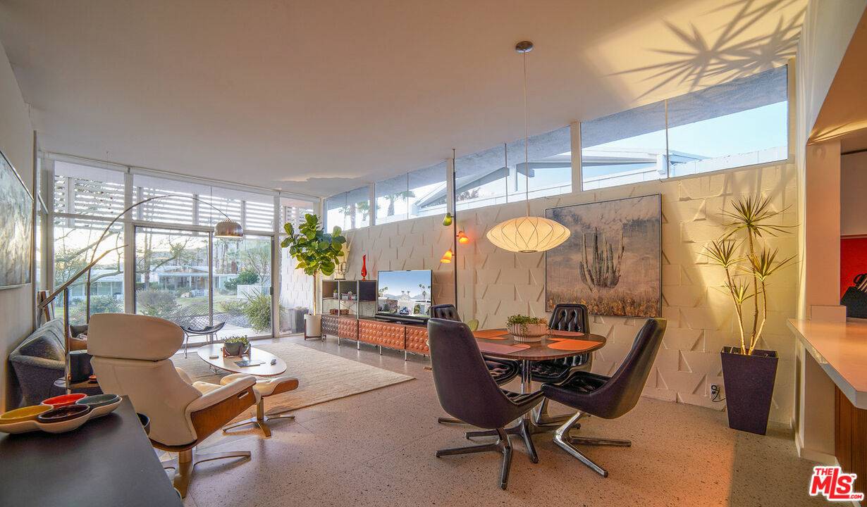 Palm Springs, CA 92264,2324 S Skyview Dr