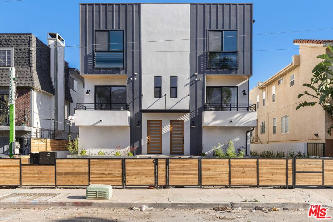 Sherman Oaks, CA 91411,15328 Weddington ST