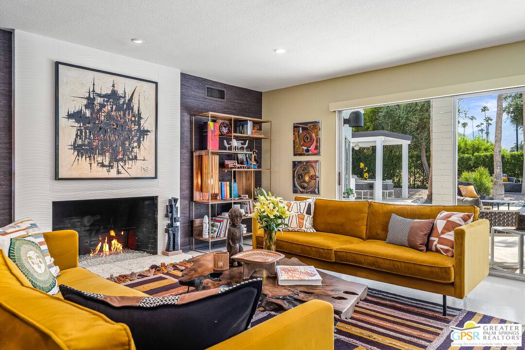 Palm Springs, CA 92264,2455 S Via Lazo