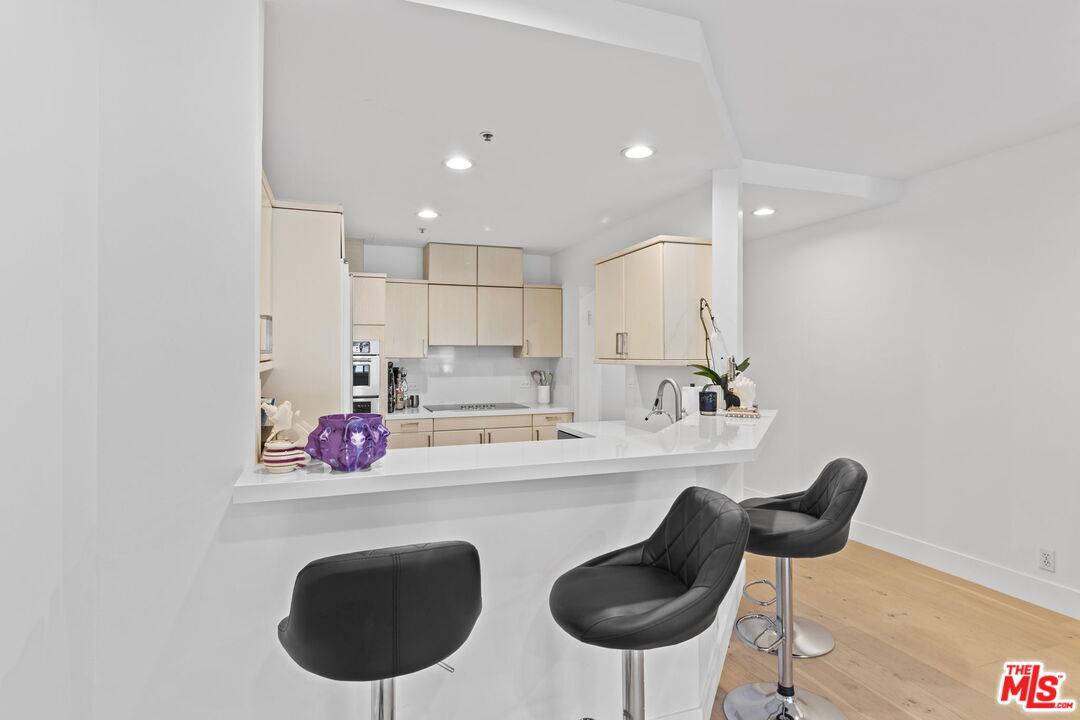 Los Angeles, CA 90024,10724 Wilshire Blvd #503