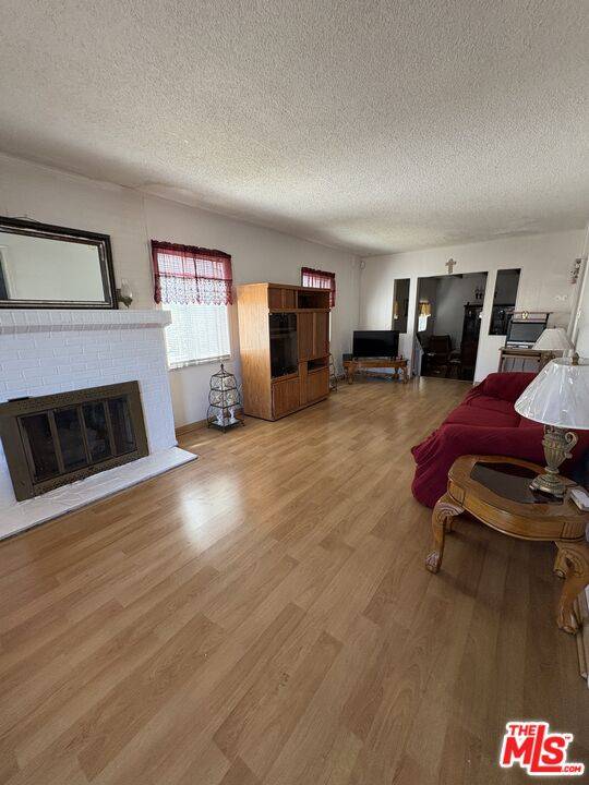 Los Angeles, CA 90008,3895 3rd Ave