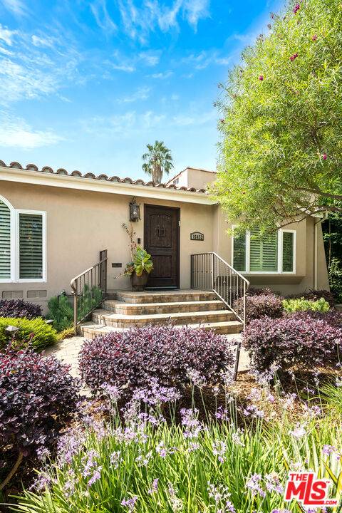 Sherman Oaks, CA 91403,15452 Varden St