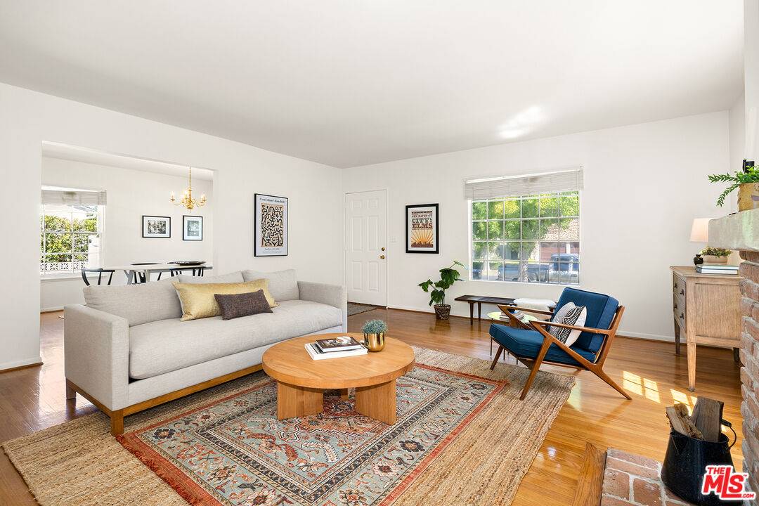 Encino, CA 91316,5119 Enfield Ave