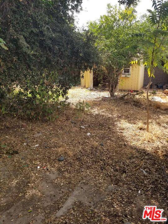 North Hollywood, CA 91606,12422 Sylvan St